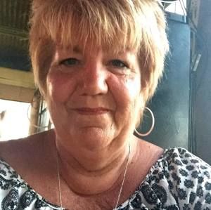 Meet your Posher, Cynthia